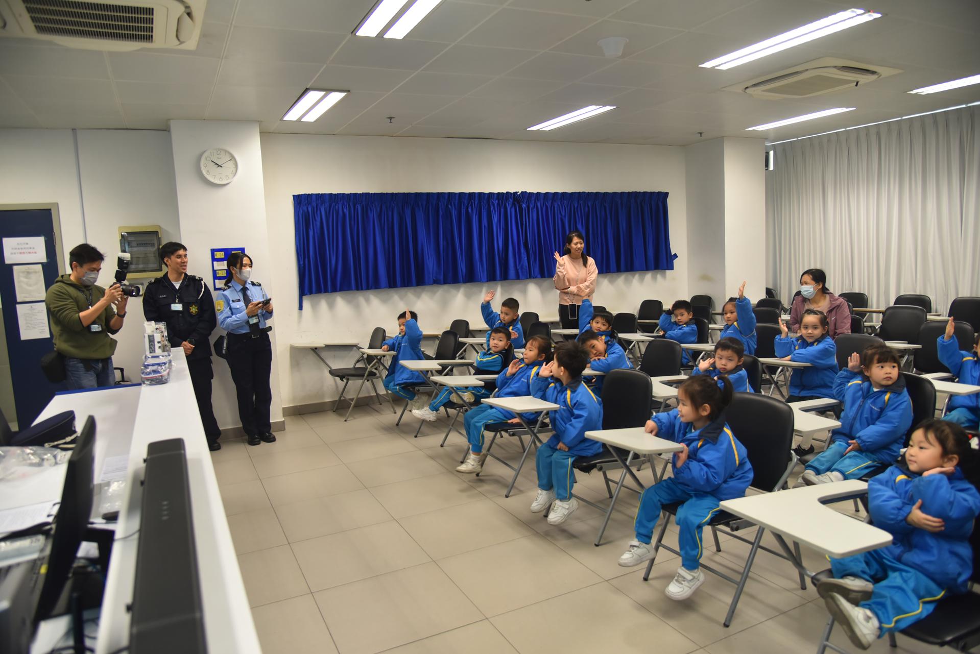 police 3