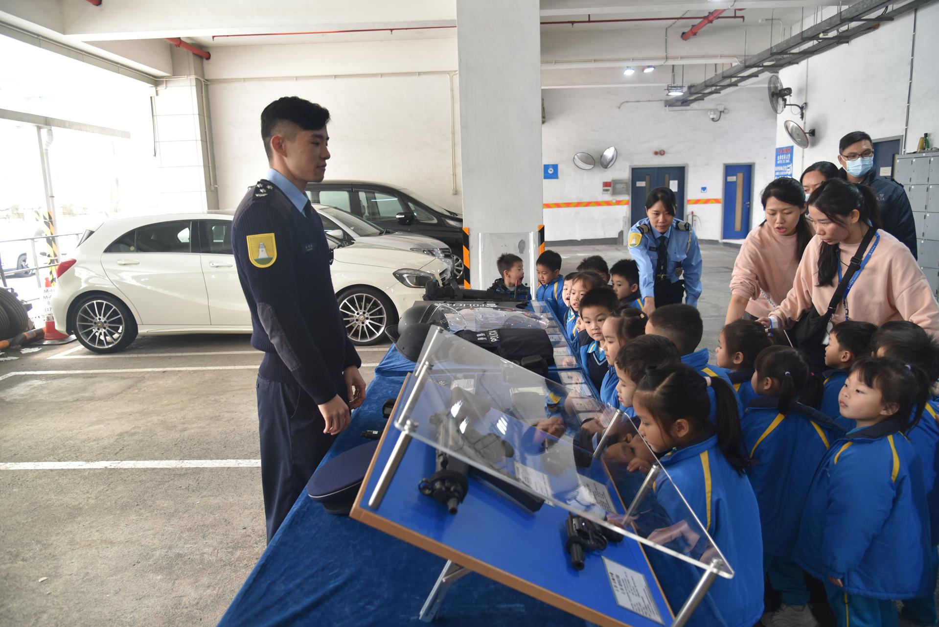 police 7