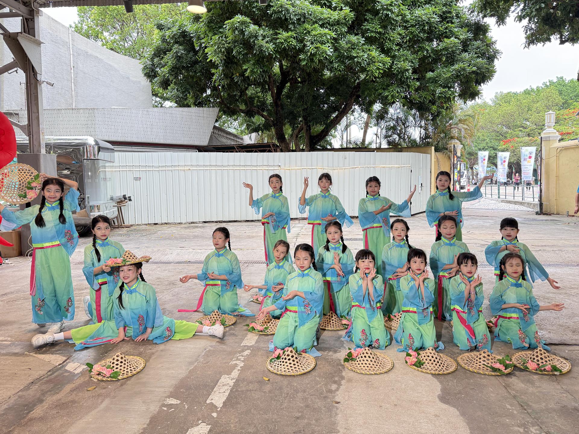 dance 1